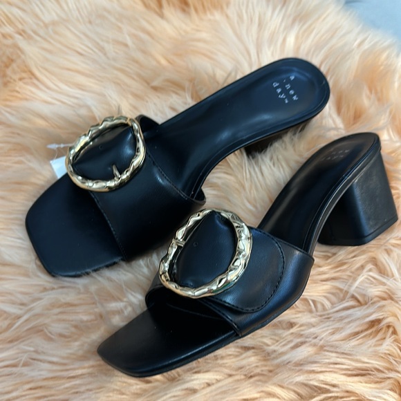 Shoes - Black Diana Slip On Low Heeled Sandals With Gold Buckle Accent Sz 8.5 NEW!